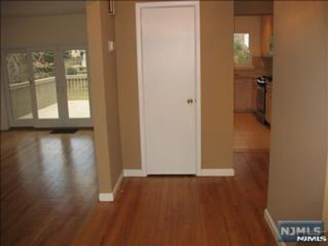 15 Greentree Terrace, Tenafly, NJ 07670