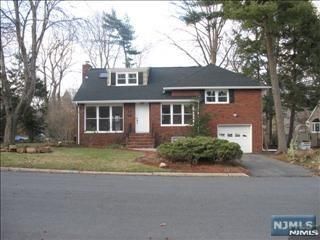 15 Greentree Terrace, Tenafly, NJ 07670