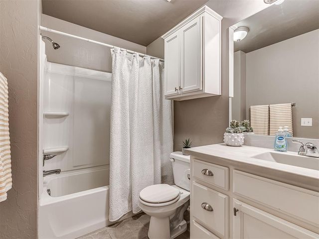 15709 Rosedown Drive, Oklahoma City, OK 73170