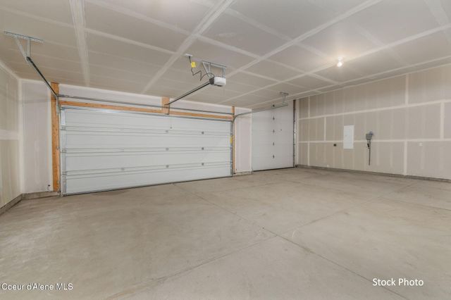 12195 N LENNON LN, Rathdrum, ID 83858