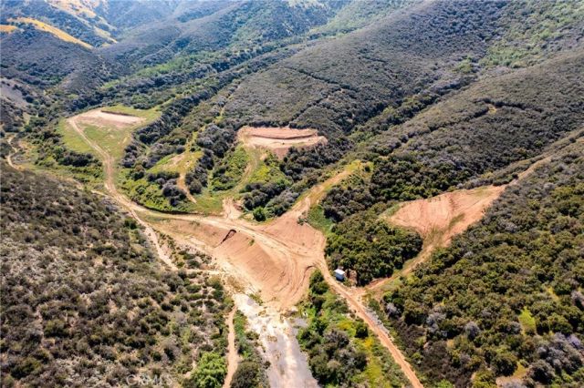 2 Plummers, Mentone, CA 92359