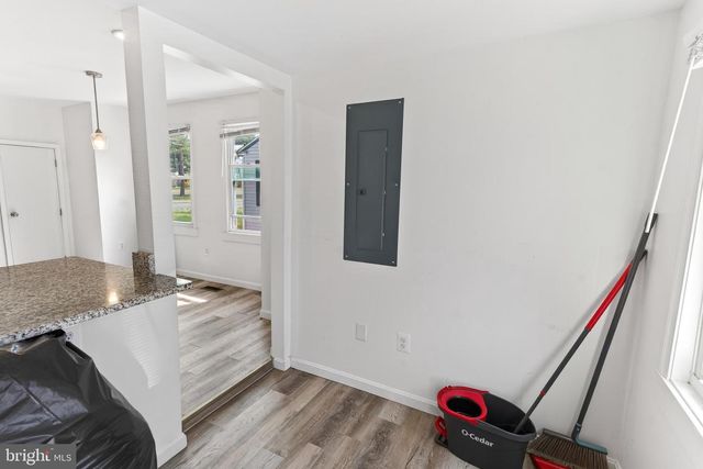 1002-1 W MAIN ST, Salisbury, MD 21801