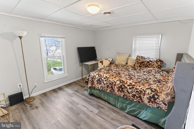 1002-1 W MAIN ST, Salisbury, MD 21801