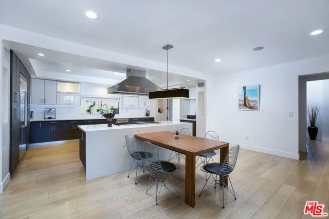 14835 Valley Vista Boulevard, Sherman Oaks, CA 91403