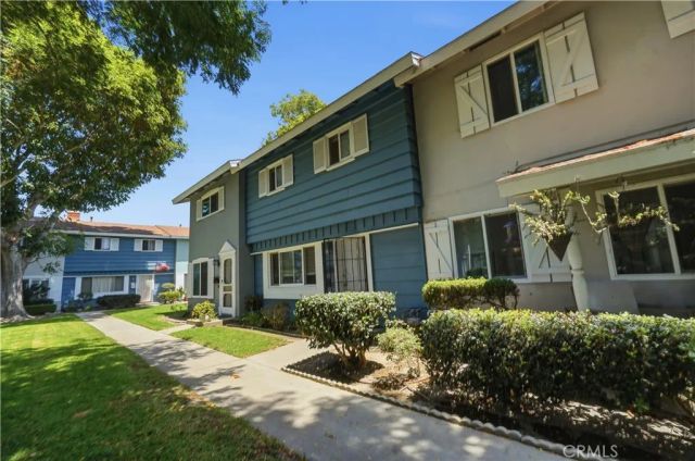 19775 Coventry, Huntington Beach, CA 92646