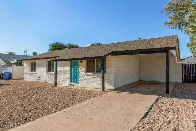 1724 W VOLTAIRE Avenue, Phoenix, AZ 85029