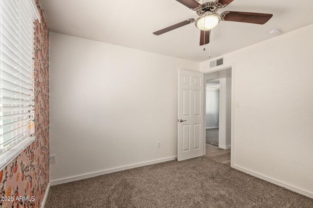 1724 W VOLTAIRE Avenue, Phoenix, AZ 85029