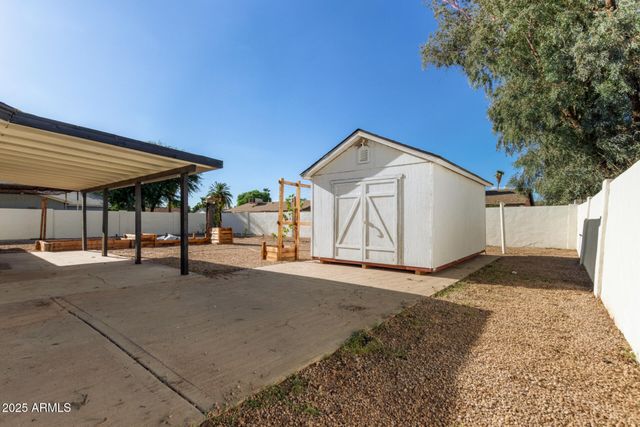 1724 W VOLTAIRE Avenue, Phoenix, AZ 85029