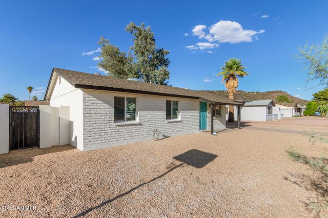 1724 W VOLTAIRE Avenue, Phoenix, AZ 85029