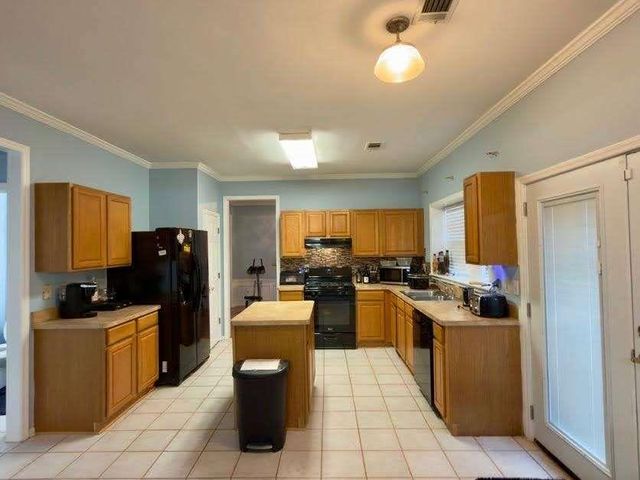 1990 Surrey Hill Circle, Lawrenceville, GA 30044