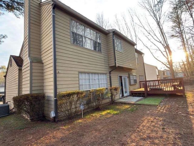 1990 Surrey Hill Circle, Lawrenceville, GA 30044