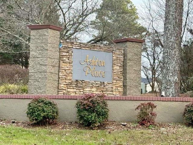 1990 Surrey Hill Circle, Lawrenceville, GA 30044