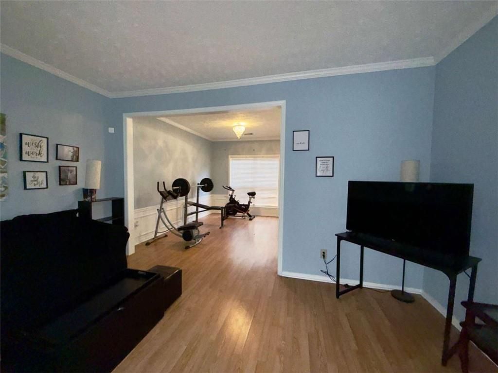 Image 9 of property listing at 1990 Surrey Hill Circle, Lawrenceville, GA 30044