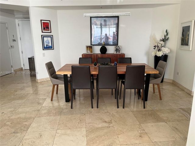 808 Brickell Key Dr 2002, Miami, FL 33131