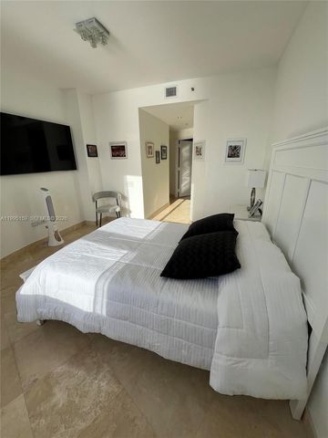 808 Brickell Key Dr 2002, Miami, FL 33131