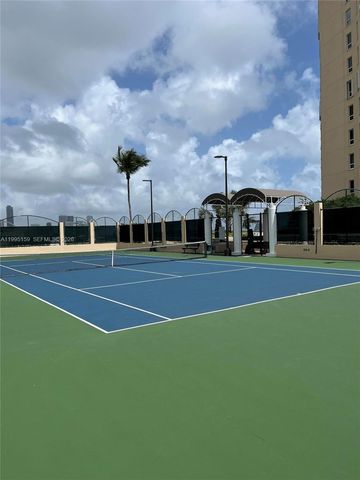 808 Brickell Key Dr 2002, Miami, FL 33131