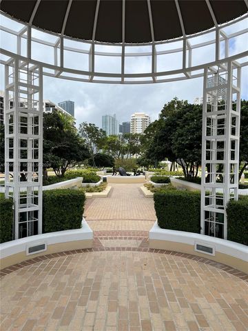 808 Brickell Key Dr 2002, Miami, FL 33131