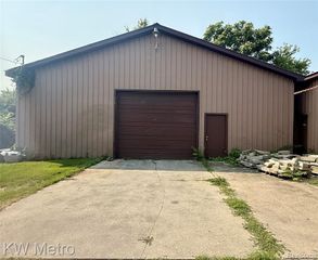 32005 Berent Street, Burton, MI 48529