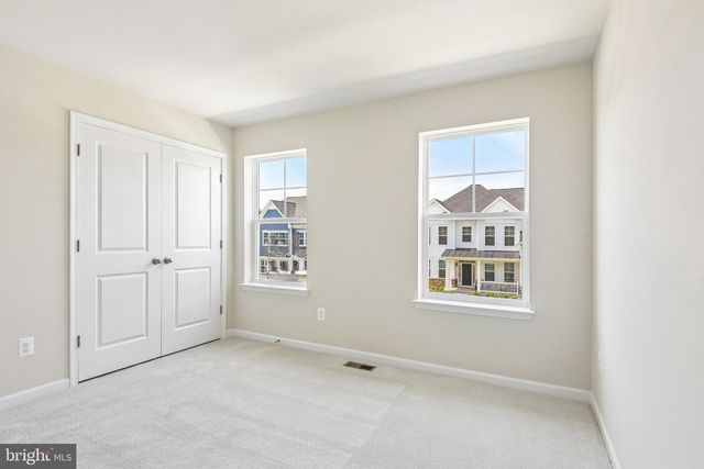 919 ENFIELD FARM LN, Brunswick, MD 21716