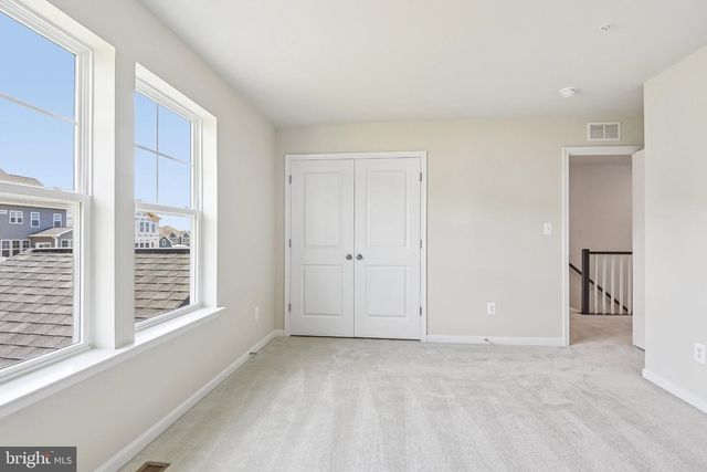 919 ENFIELD FARM LN, Brunswick, MD 21716