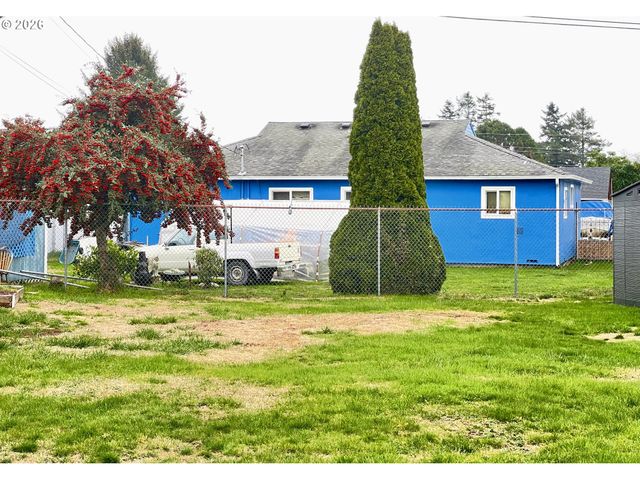 328 SPRUCE DR. Dr, Brookings, OR 97415