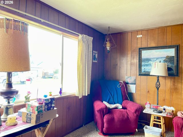 328 SPRUCE DR. Dr, Brookings, OR 97415