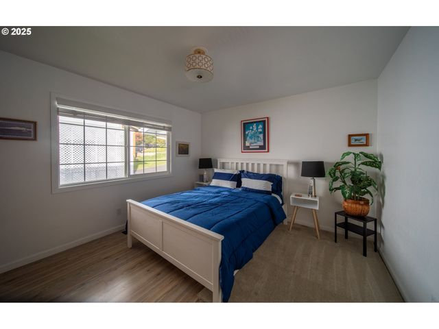 16281 CHAPMAN Ln, Brookings, OR 97415