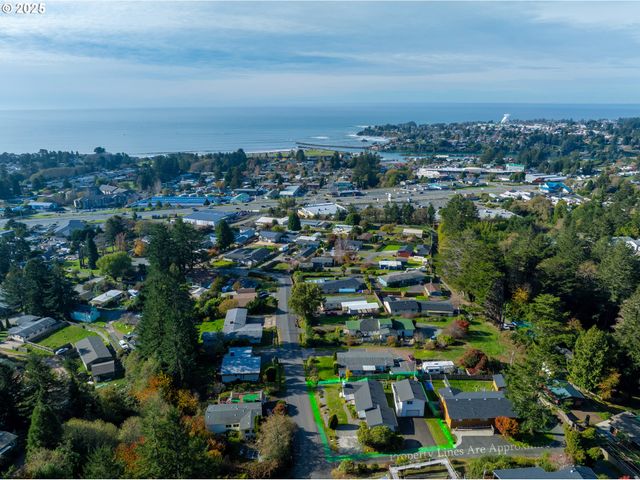 16281 CHAPMAN Ln, Brookings, OR 97415