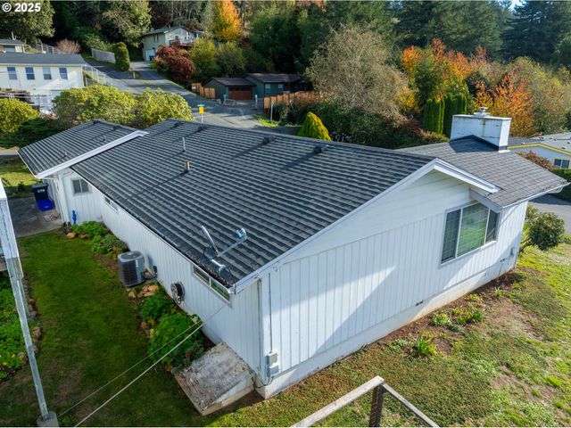 16281 CHAPMAN Ln, Brookings, OR 97415