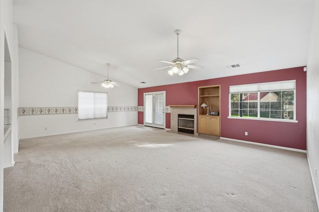 187 Mitchell Avenue, Tulare, CA 93274