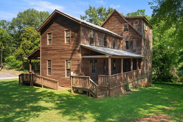 216 N Mechanic Street, Pendleton, SC 29670
