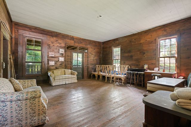 216 N Mechanic Street, Pendleton, SC 29670
