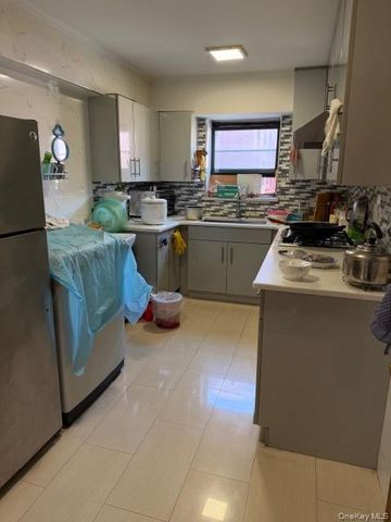 144-63 35th Avenue 4B, Flushing, NY 11354