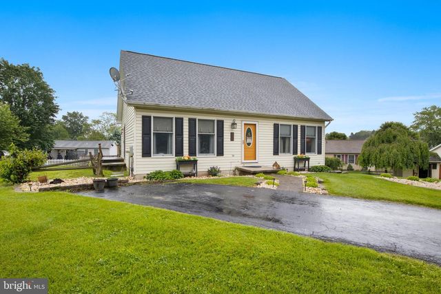 171 WINDSOR CT, Hanover, PA 17331