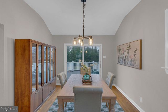 122 LEEDS RD, Mount Laurel, NJ 08054