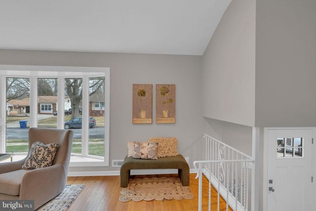 122 LEEDS RD, Mount Laurel, NJ 08054