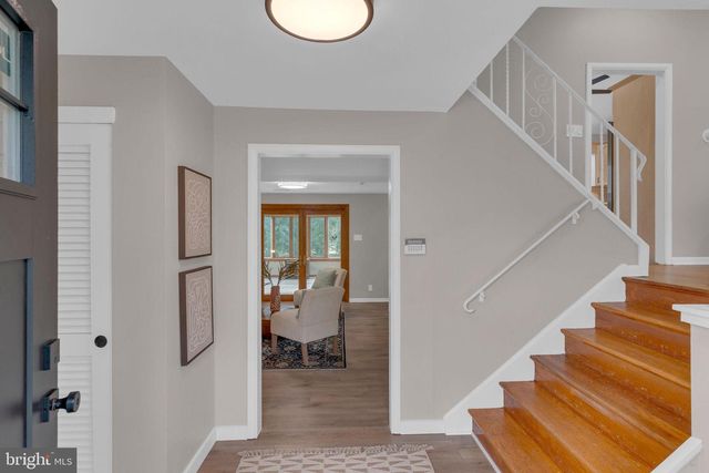 122 LEEDS RD, Mount Laurel, NJ 08054