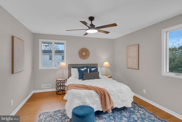 122 LEEDS RD, Mount Laurel, NJ 08054