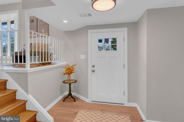 122 LEEDS RD, Mount Laurel, NJ 08054