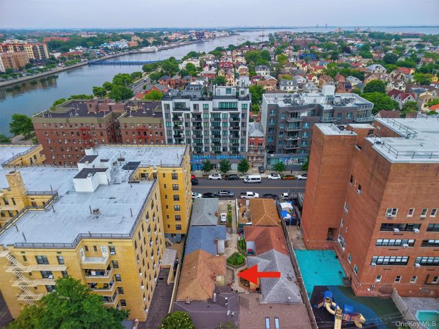 30 West End Avenue 6, Brooklyn, NY 11235
