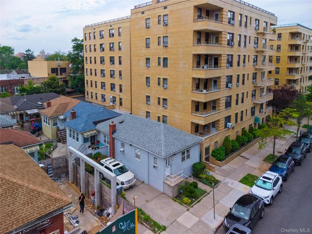 30 West End Avenue 6, Brooklyn, NY 11235
