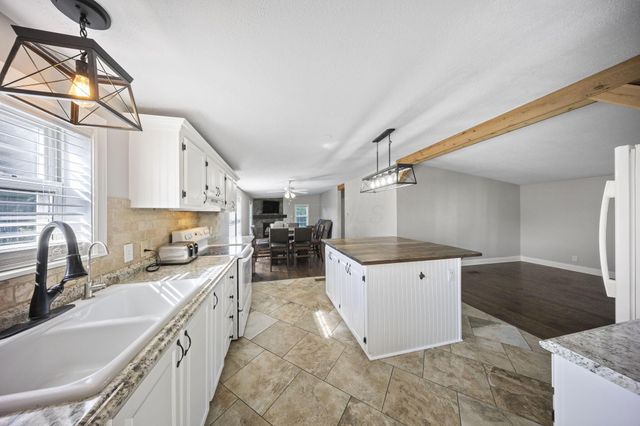 15193 Hall Road NW, Mount Vernon, OH 43050