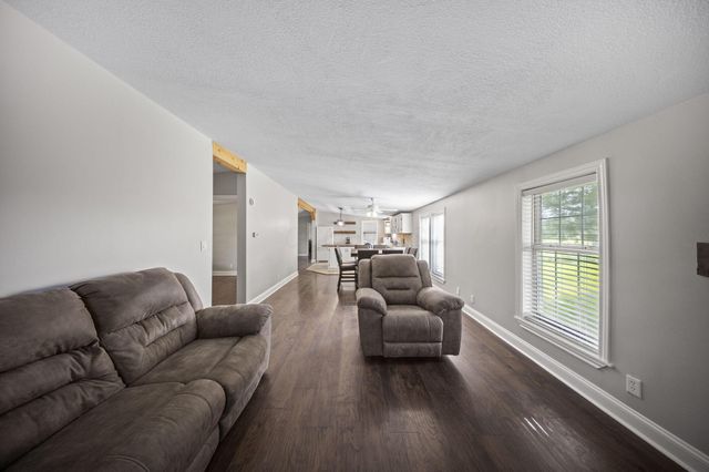 15193 Hall Road NW, Mount Vernon, OH 43050