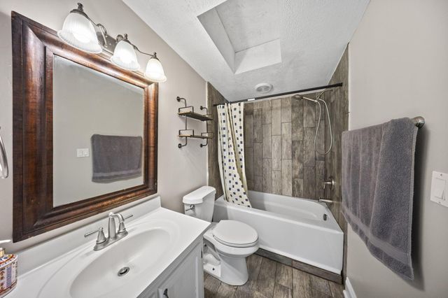 15193 Hall Road NW, Mount Vernon, OH 43050
