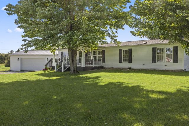 15193 Hall Road NW, Mount Vernon, OH 43050