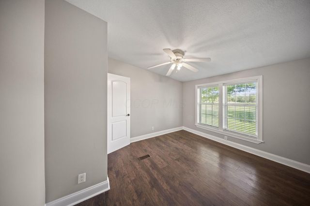 15193 Hall Road NW, Mount Vernon, OH 43050