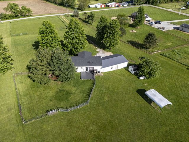 15193 Hall Road NW, Mount Vernon, OH 43050
