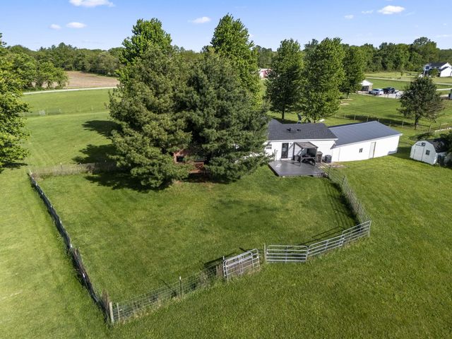 15193 Hall Road NW, Mount Vernon, OH 43050