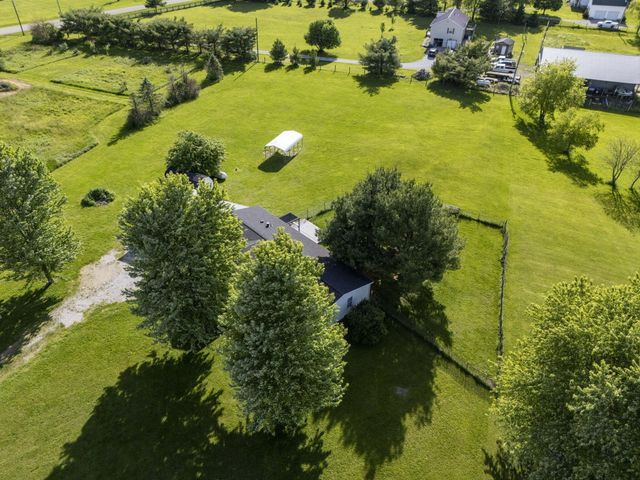 15193 Hall Road NW, Mount Vernon, OH 43050