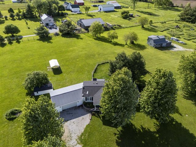 15193 Hall Road NW, Mount Vernon, OH 43050